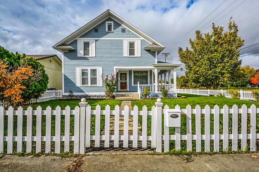 Why You Should Choose a Classic Picket Fence